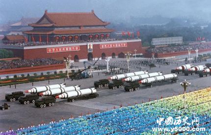 新中国国庆阅兵有几次_中国国庆阅兵都哪年_新中国十四次国庆大阅兵回顾